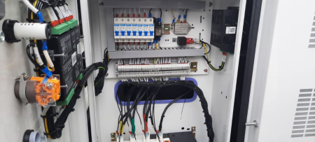 Дизельный генератор  AD-60-Т400 в кожухе со встроенным АВР